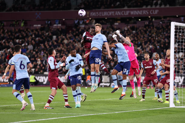 国足球的发 国足球的发