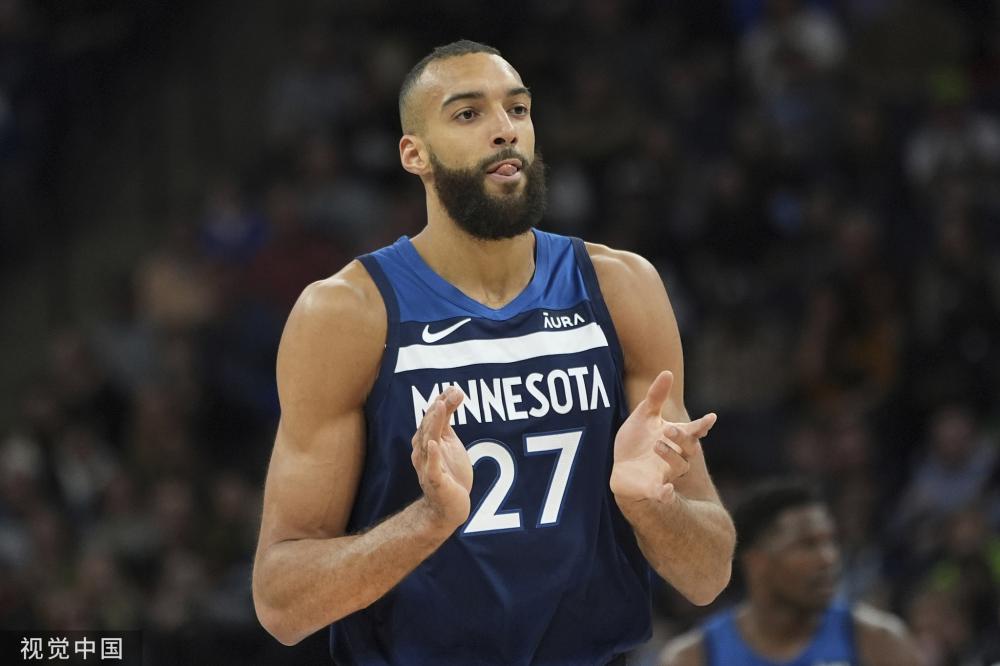 他个人的发 他个人的发